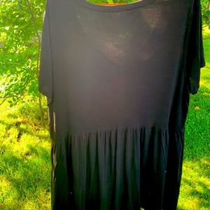 Black top, size 22w,